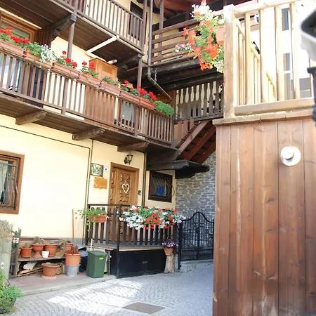 Maisonette Ferienhaus Nus