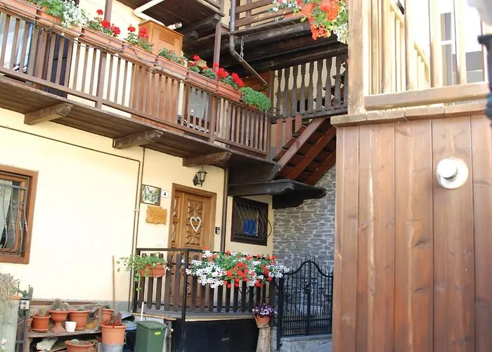 Maisonette Ferienhaus Nus